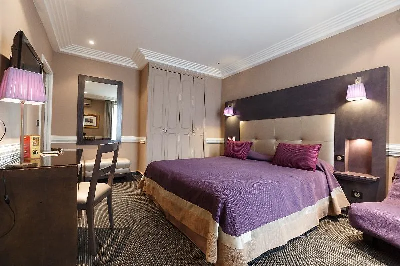 Elysées Hotel 3*